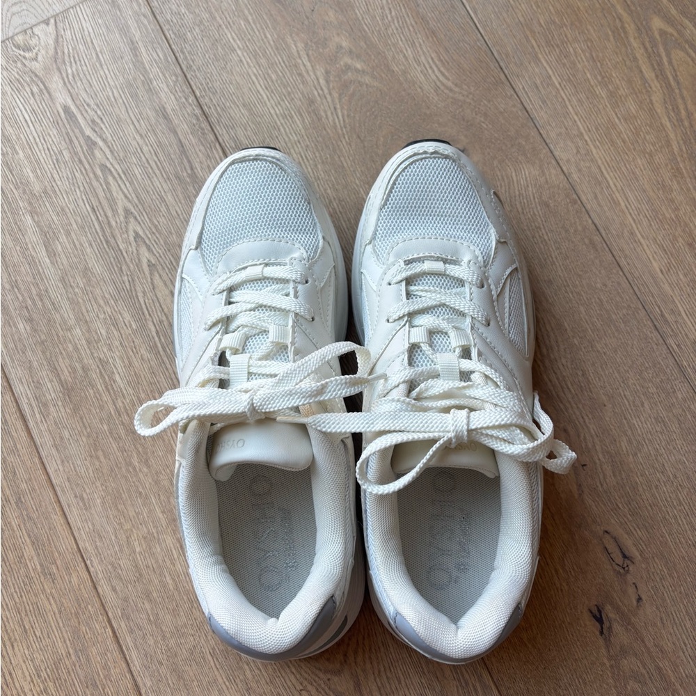 White Athletic Sneakers